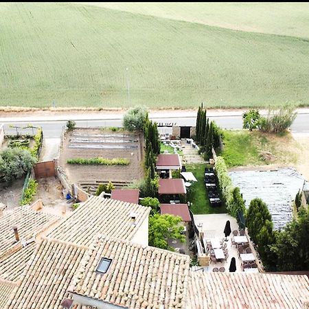 Apartamentos Vino Tinto Y Restaurante Tomate Rosa Adahuesca エクステリア 写真